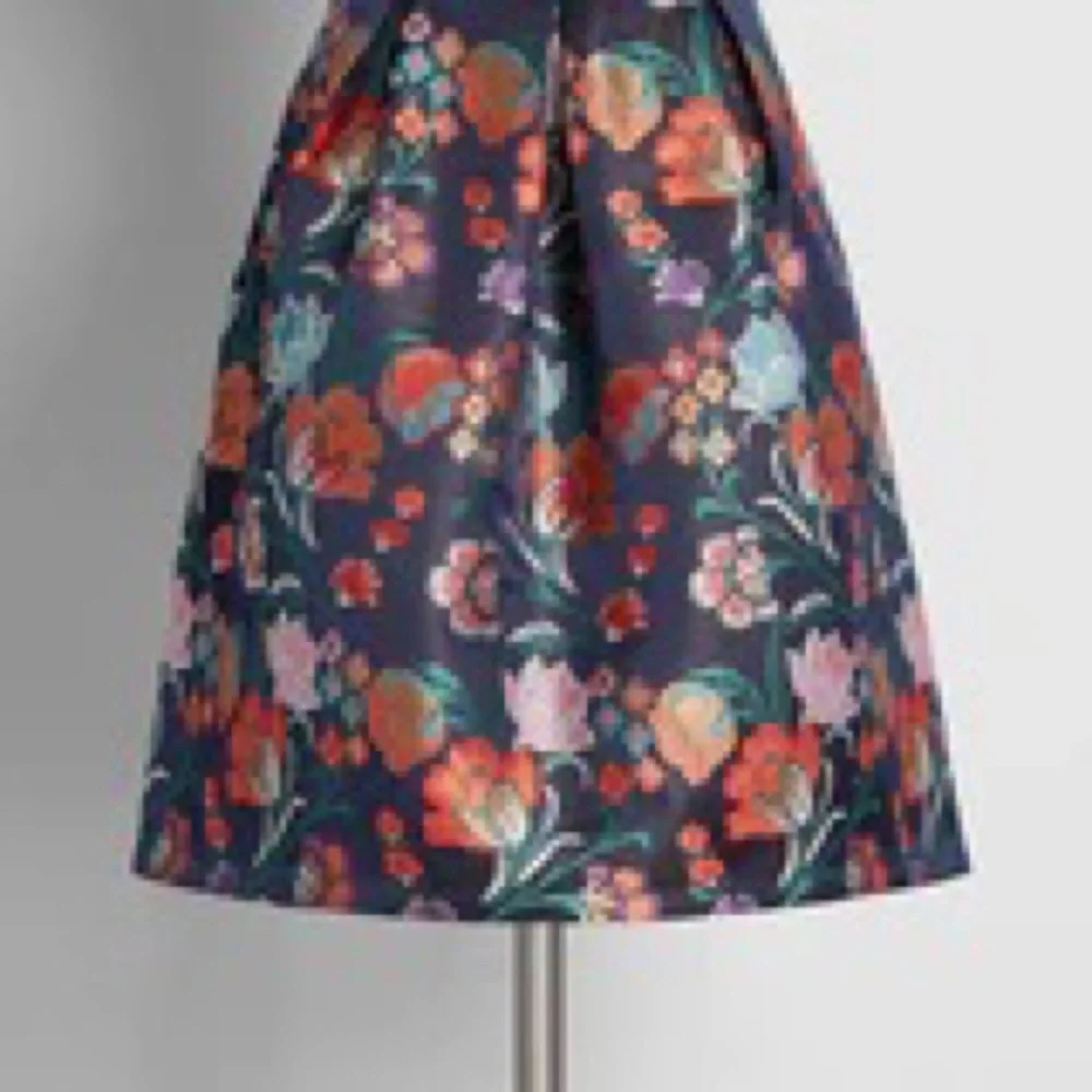 A Winsome Encounter A Line Skirt - Picture 2 of 8